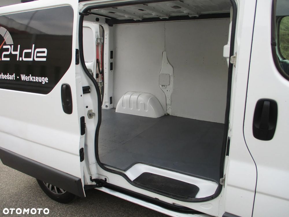 Renault TRAFIC - 8