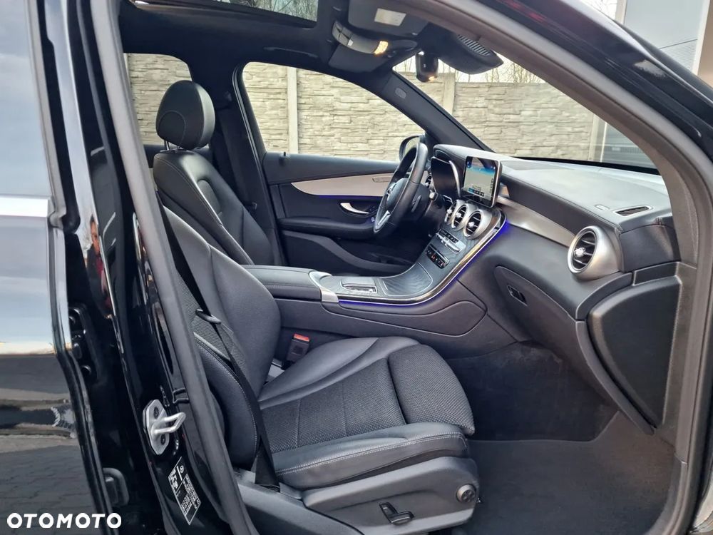 Mercedes-Benz GLC - 26