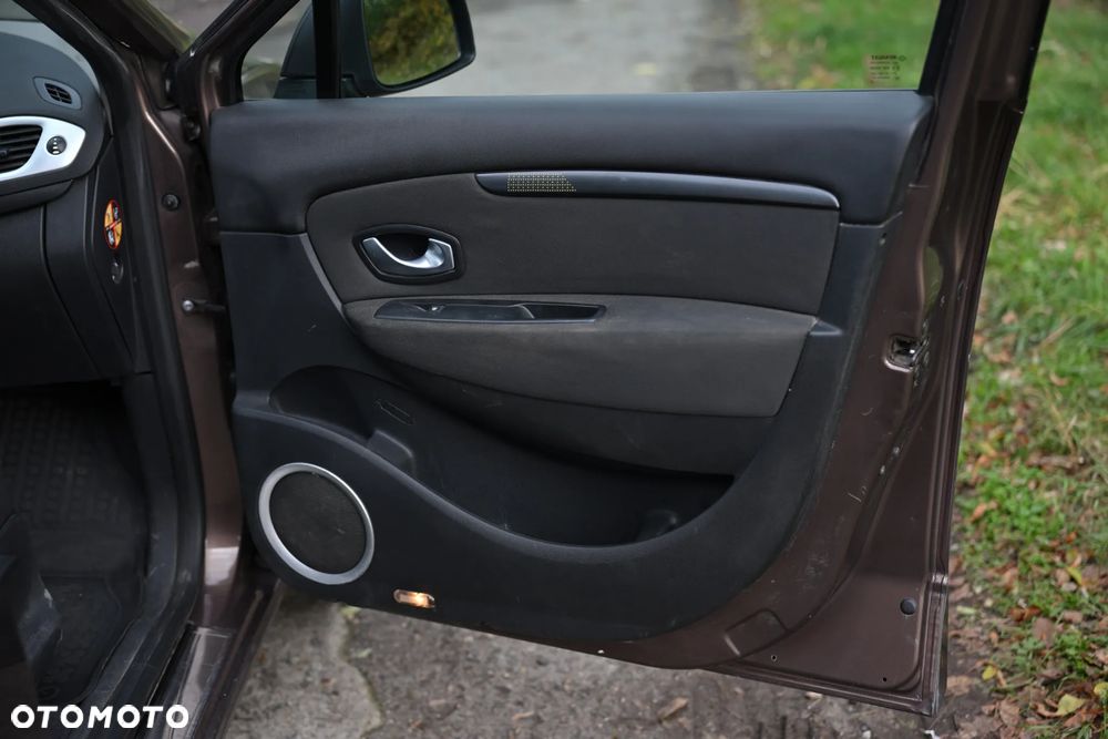 Renault Scenic 1.9 dCi FAP Exception - 11