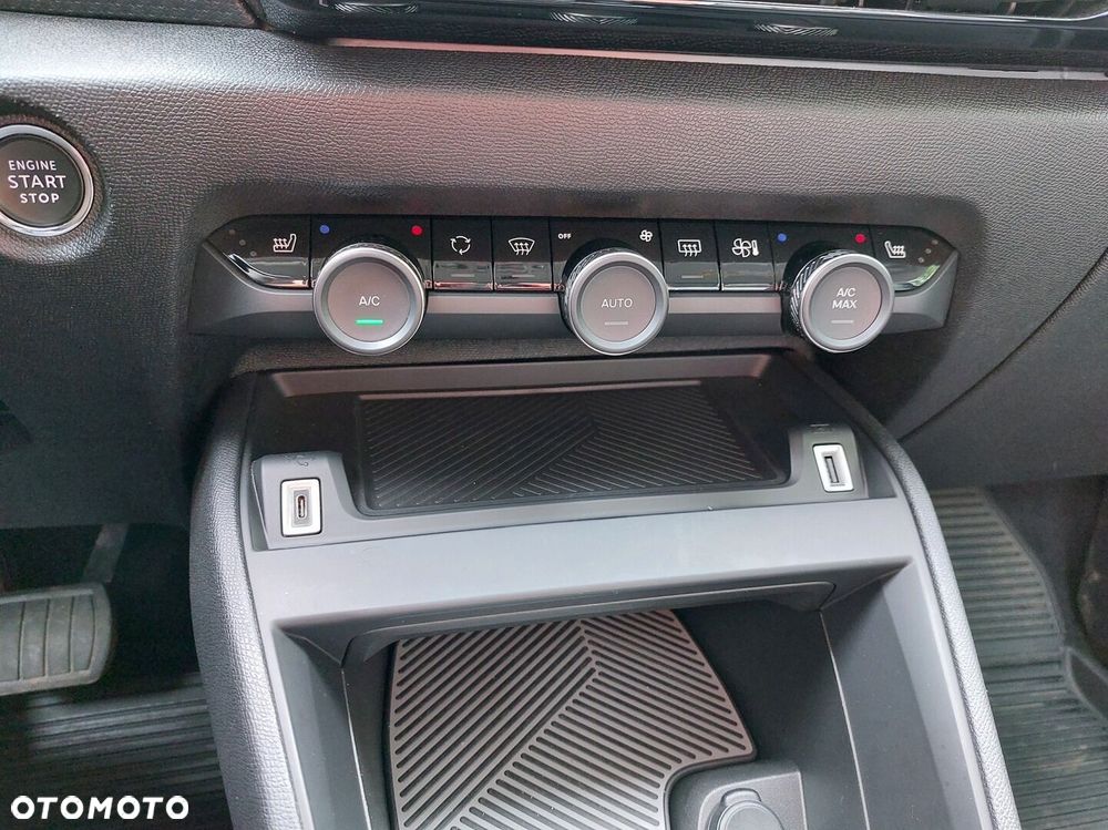 Citroën C4 1.2 PureTech Max S&S EAT8 - 20