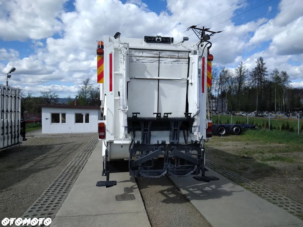 MAN TGM 18.250 4x4 Smieciarka resor - 13