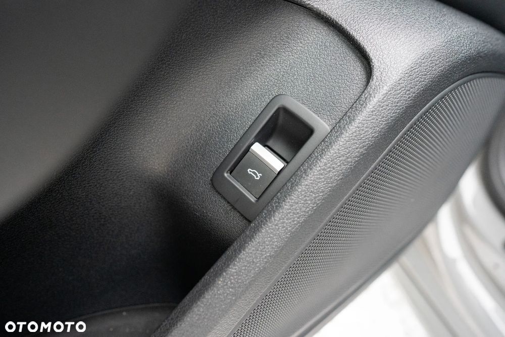 Audi A4 Avant 35 TDI S tronic advanced - 32