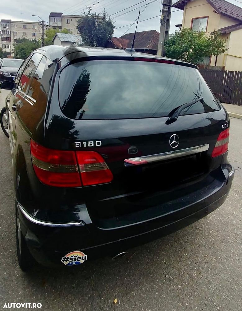 Mercedes-Benz EQB - 6