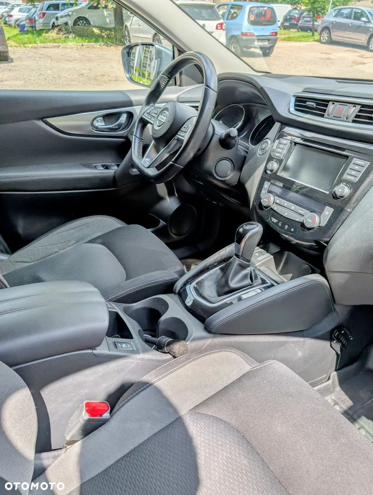 Nissan Qashqai 1.3 DIG-T N-Connecta DCT - 6