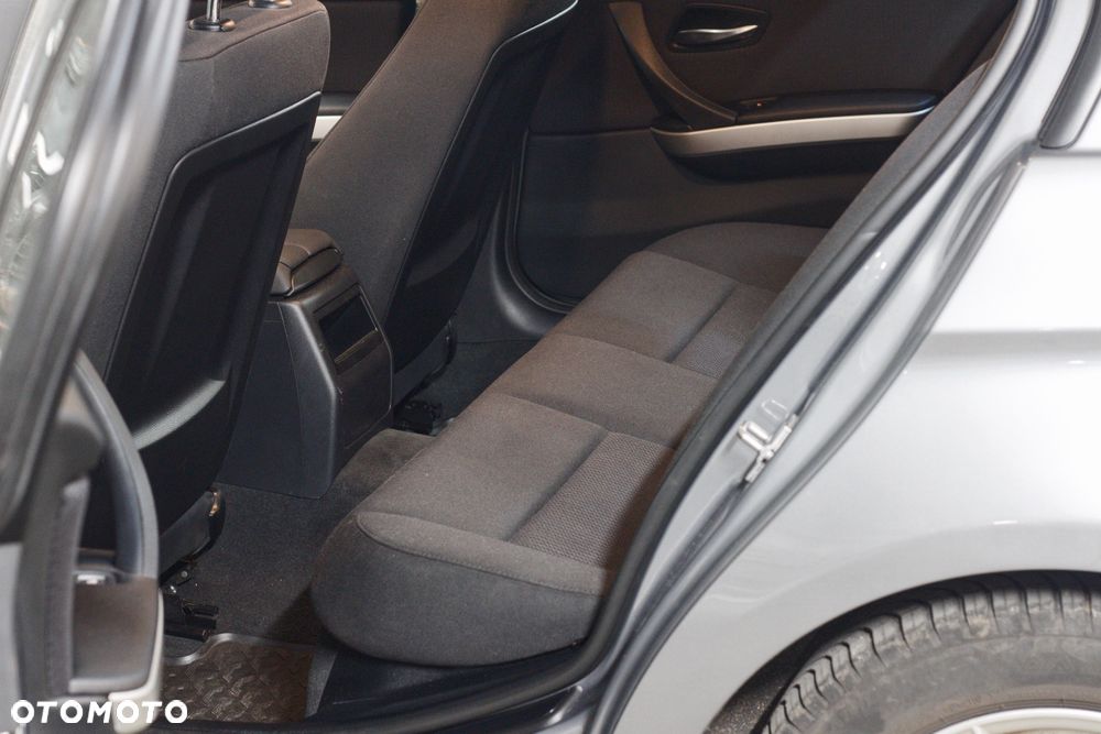 BMW Seria 3 318i Edition Lifestyle - 13