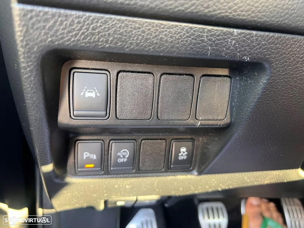 Nissan Qashqai 1.5 dCi DPF 360 - 17