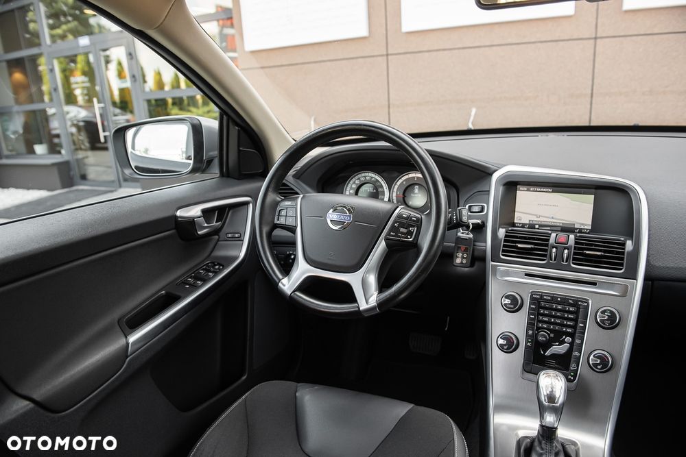 Volvo XC 60 - 25