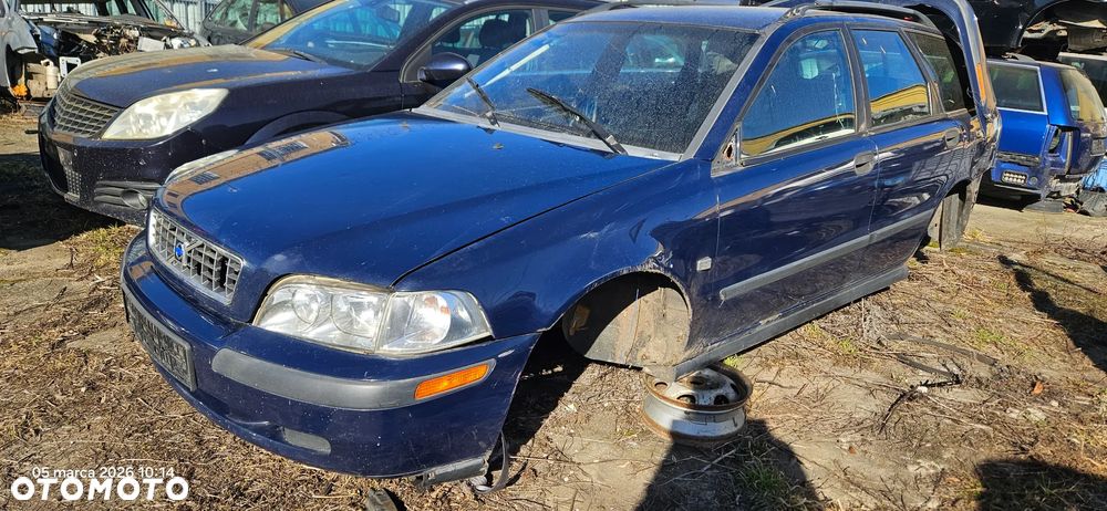 Volvo V40 I Lift 1,8 benzyna 90kW 122KM 2003r lak. 243-23 - 1