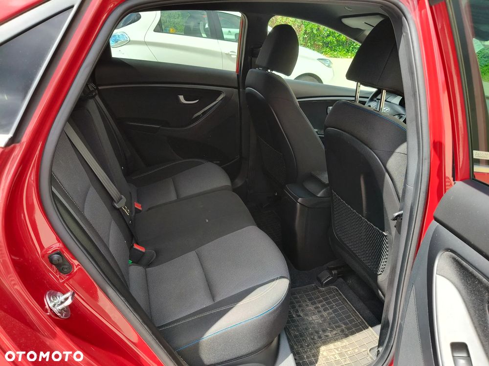 Hyundai i30 blue 1.6 GDI Passion - 4