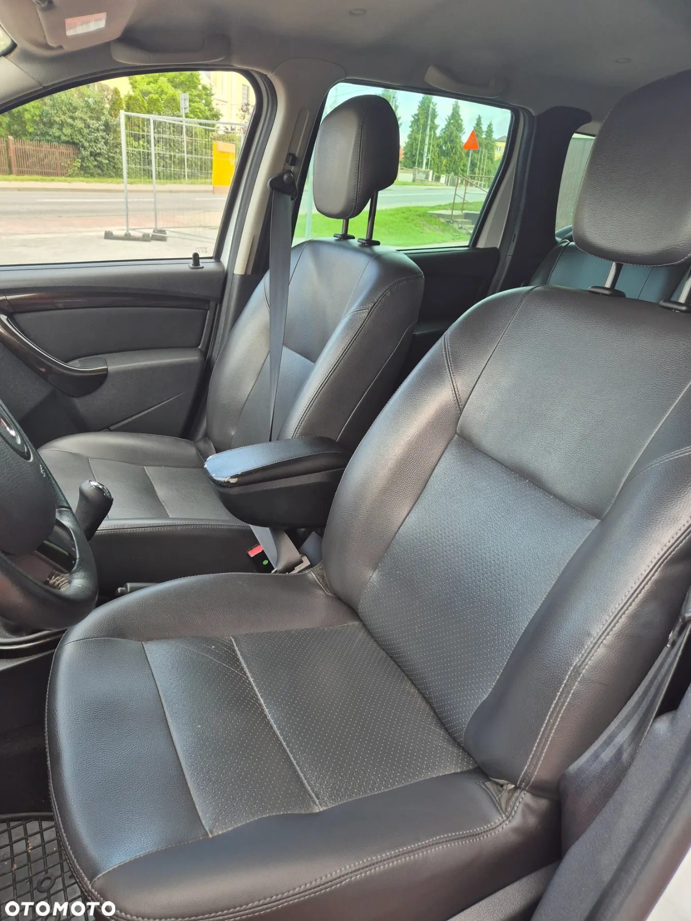 Dacia Duster 1.6 16V 4x2 Destination - 18