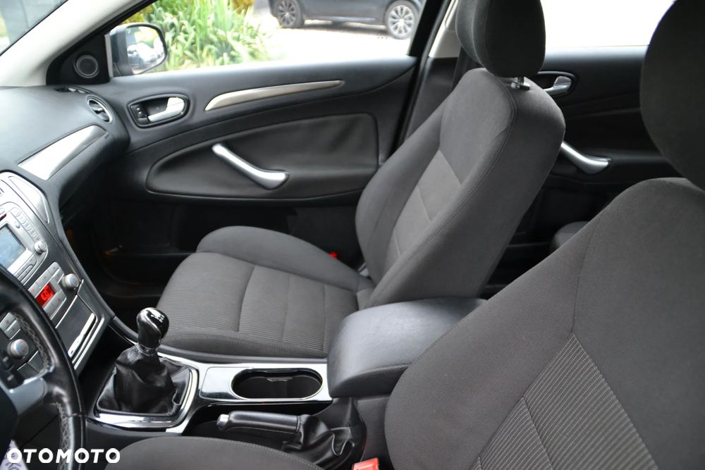 Ford Mondeo 2.0 Viva Titanium - 24