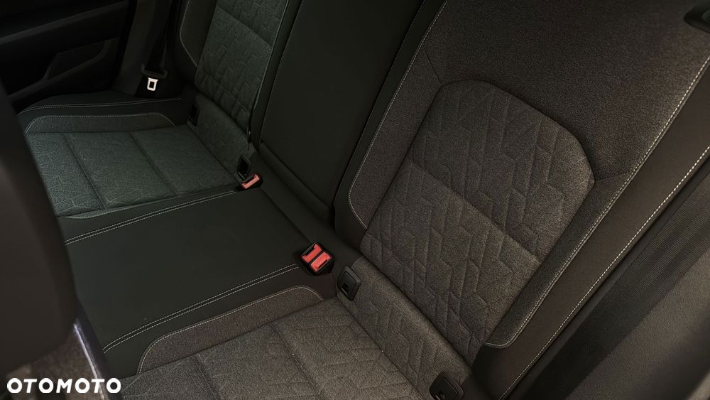 Volkswagen Passat - 14