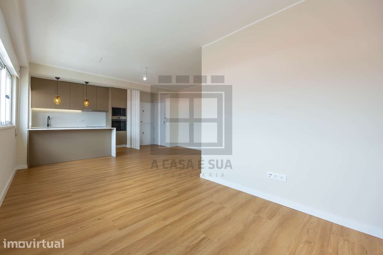 Fantástico apartamento com 4 quartos renovado em Ramalde, Porto - Grande imagem: 5/26