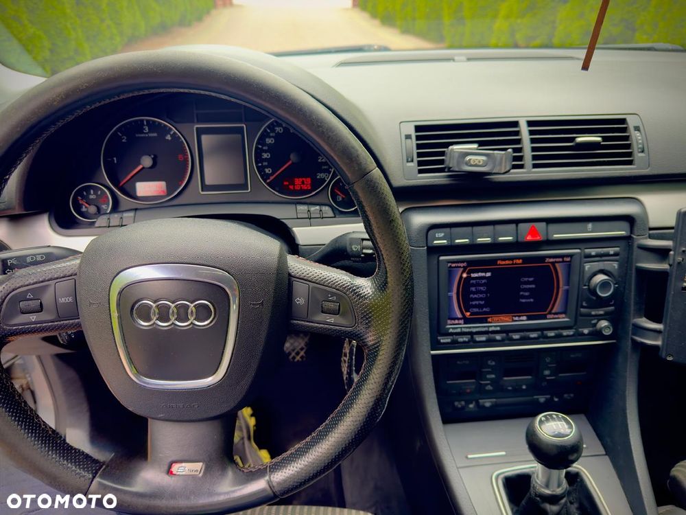 Audi A4 Avant 2.7 TDI DPF - 13