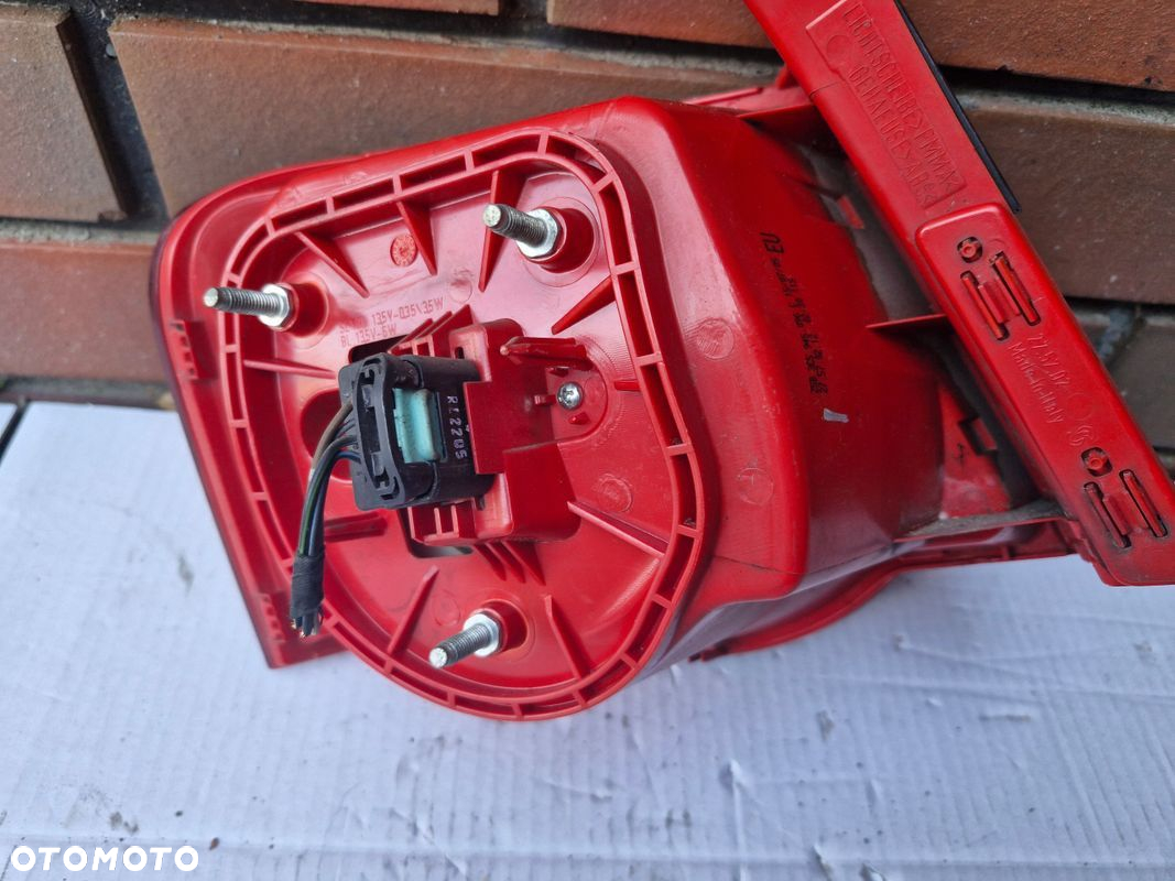 Lampa prawa tył 3C5945096C vw passat b6 sedan - 5