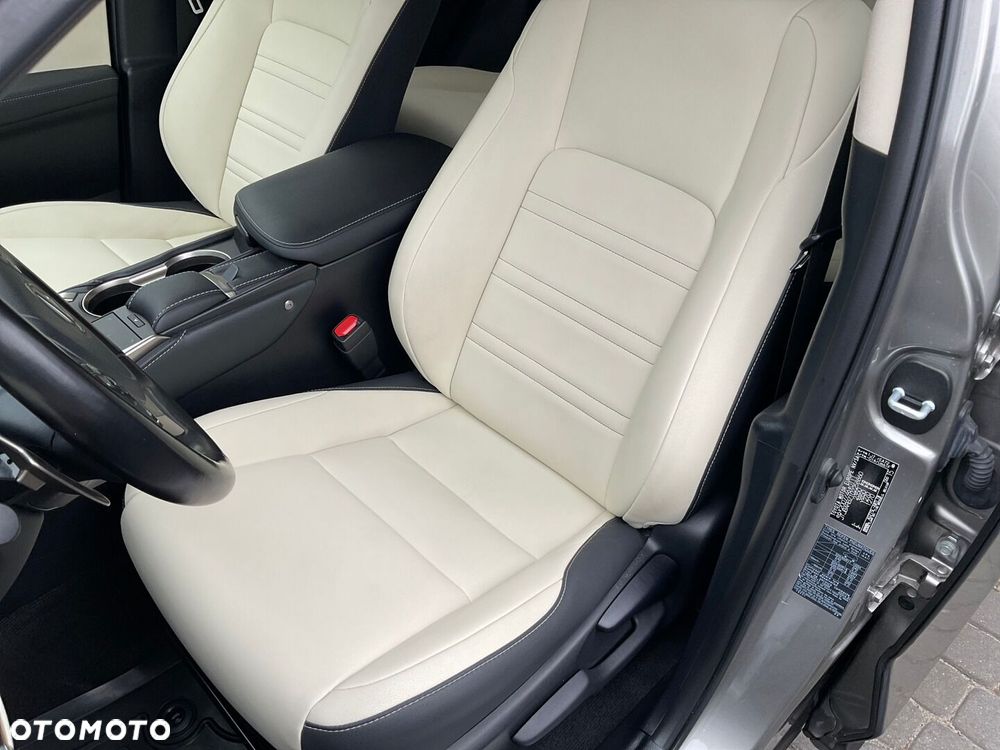 Lexus NX 300 F Impression AWD - 19