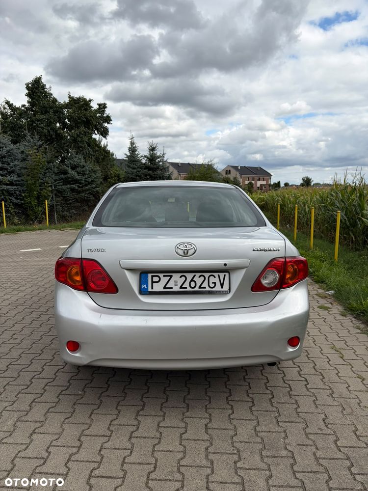Toyota Corolla - 23