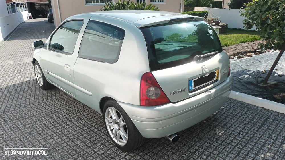 Renault Clio 1.9 D RN - 2