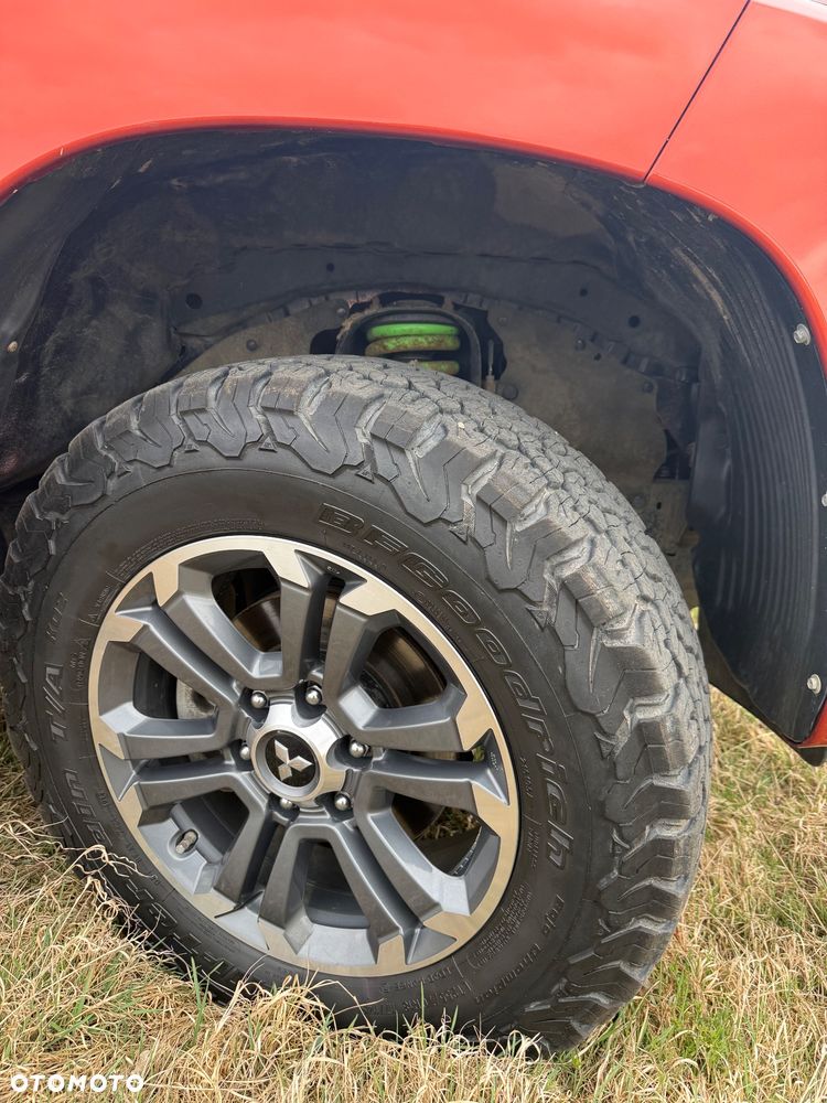 Mitsubishi L200 2.2 d DC Power Instyle Plus - 18