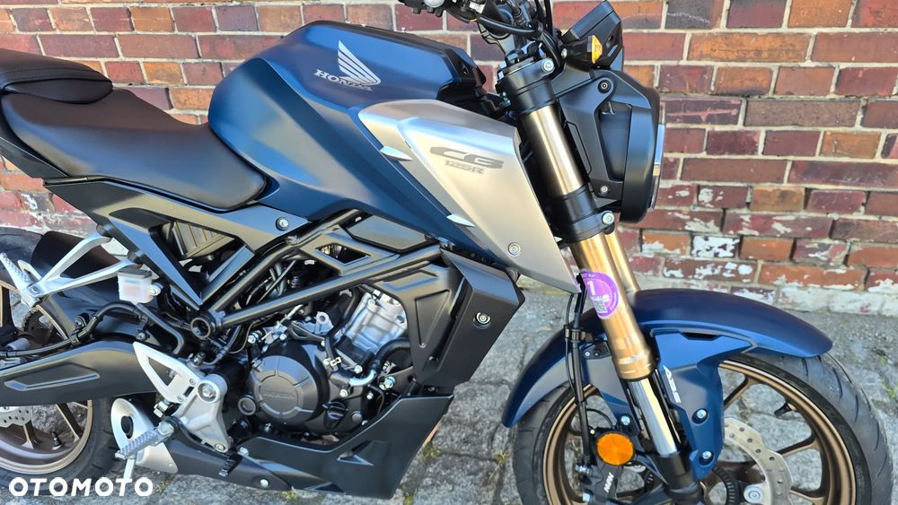 Honda CB - 32