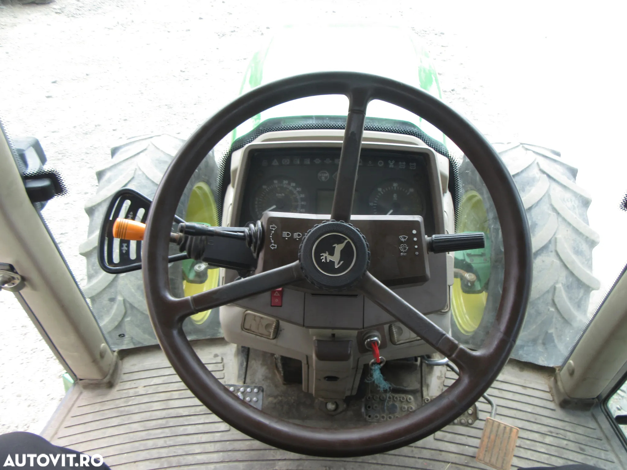 John Deere 6220 - 11
