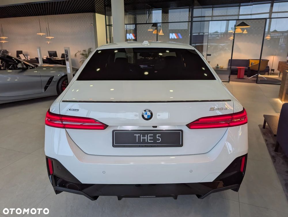 BMW Seria 5 520d xDrive mHEV M Sport - 6
