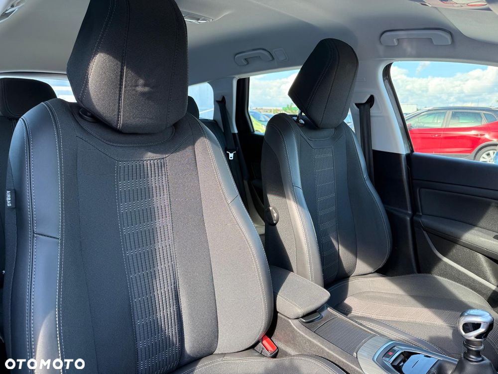 Peugeot 308 1.5 BlueHDi Allure S&S - 15