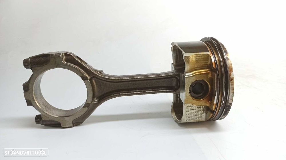 BIELA INFINITI G COUPE G37 S - 2