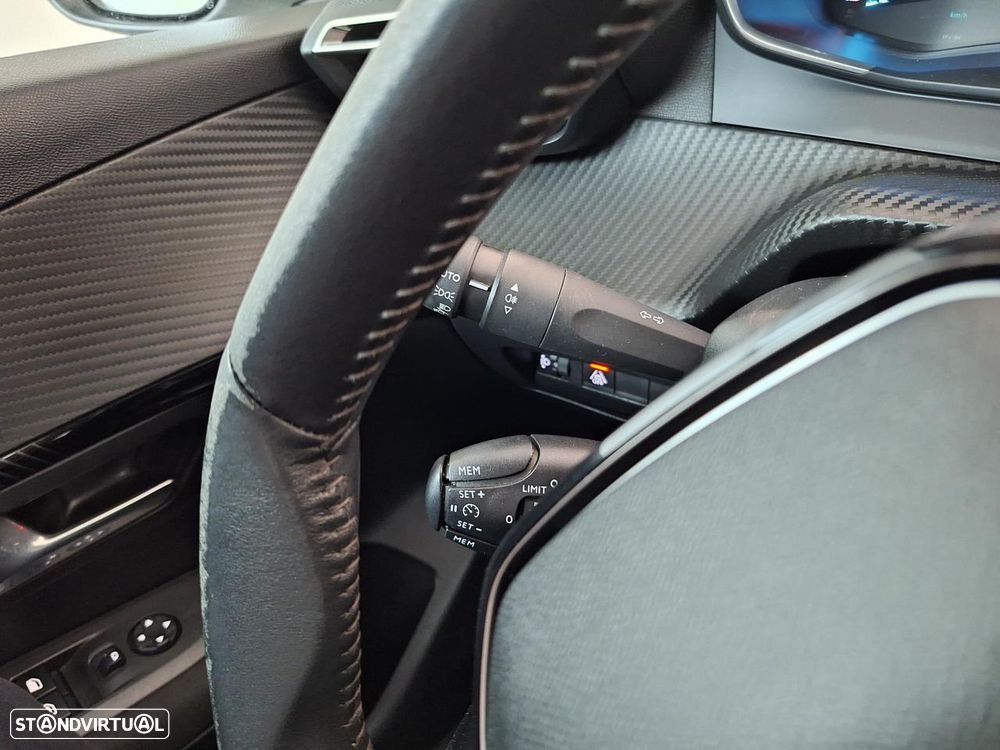 Peugeot e-208 Active Pack - 22