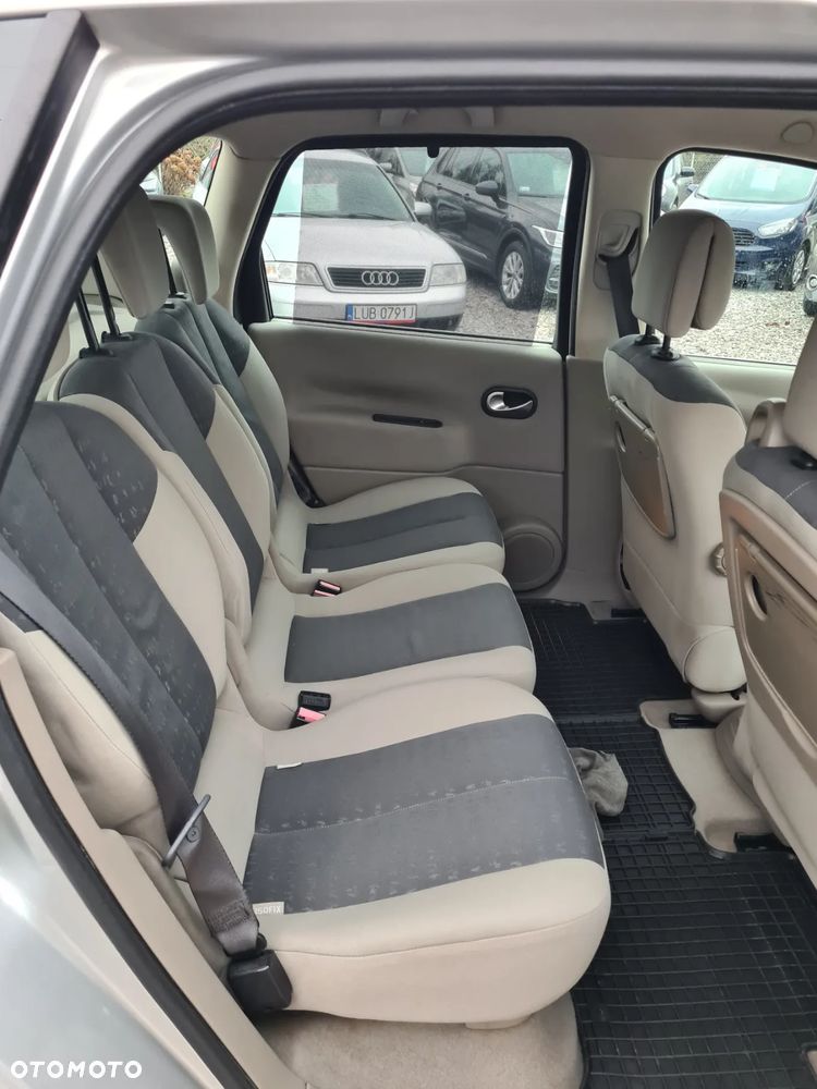 Renault Scenic 2.0 16V Privilege - 20