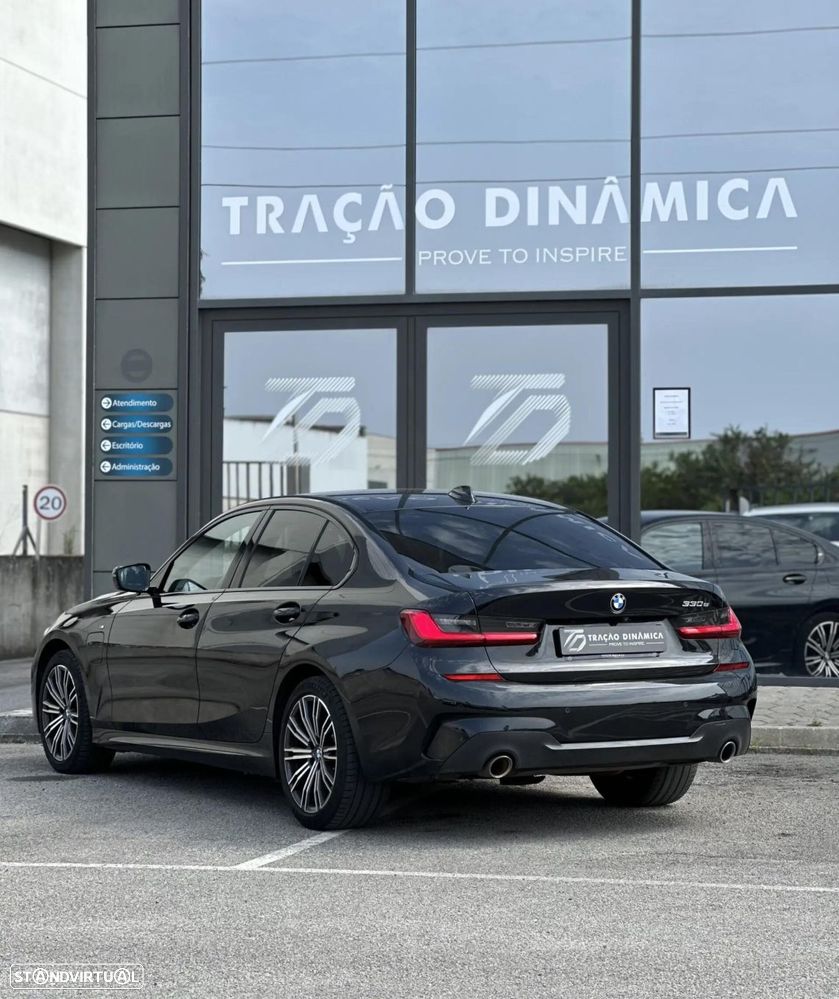BMW 330 e Pack Desportivo M Pro Auto - 11