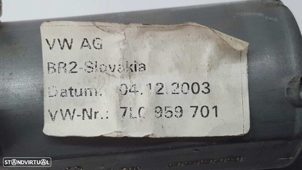 MOTOR ELEVADOR FRENTE ESQUERDO VOLKSWAGEN TOUAREG (7L6) TDI R5 - 5