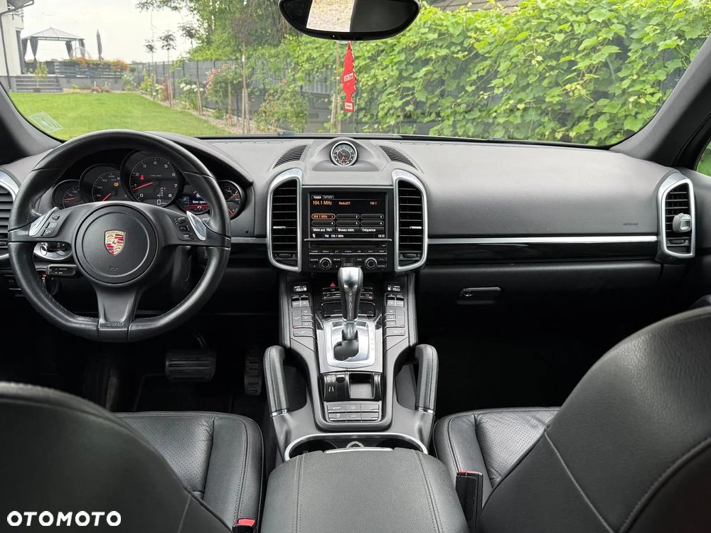 Porsche Cayenne Standard - 19