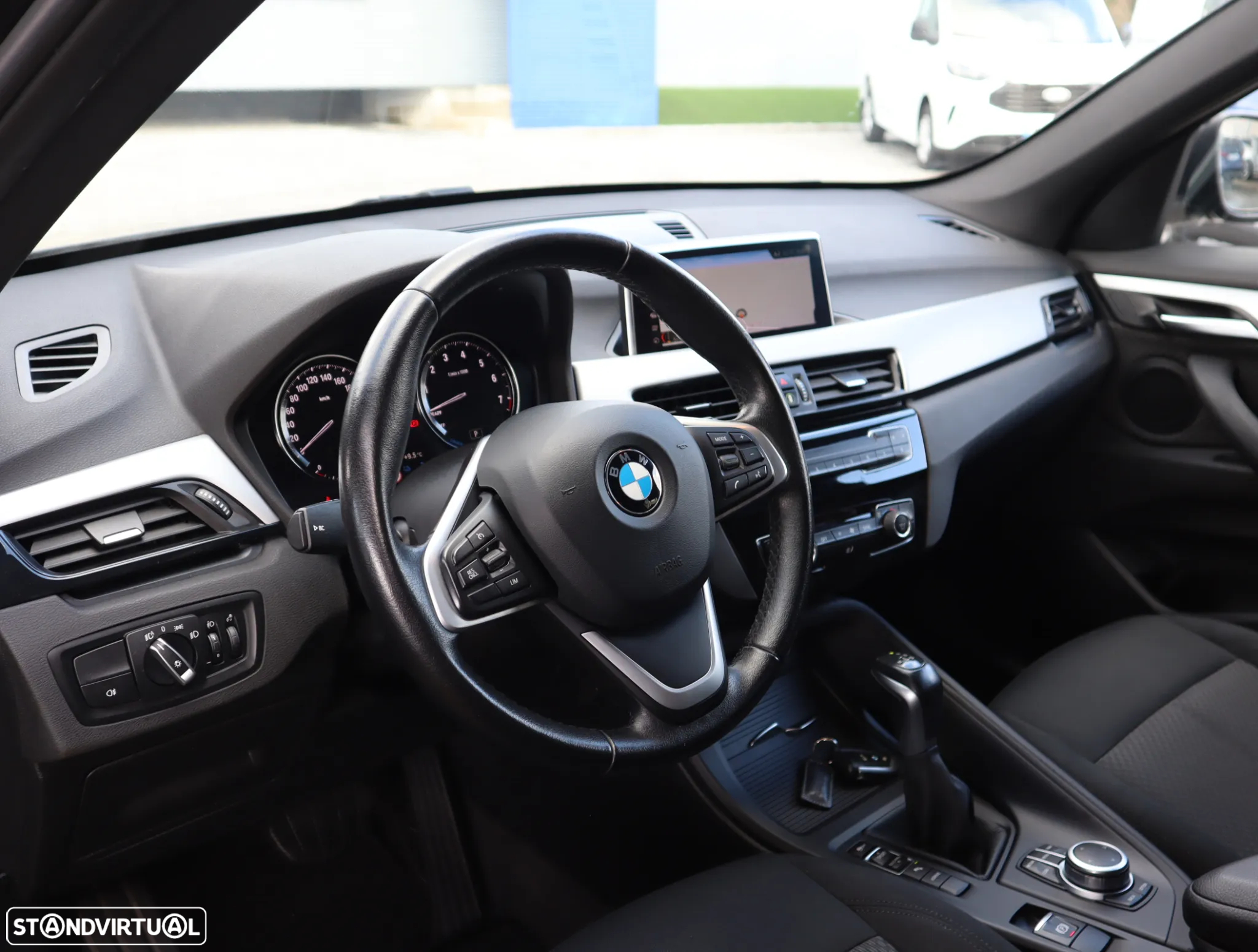 BMW X1 25 e xDrive - 28