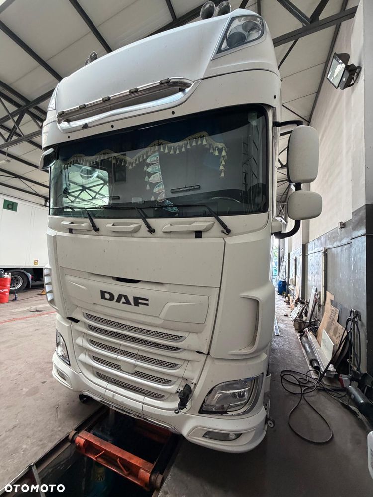 DAF XF 530 Super space cab Retarder ZAPROPONUJ CENĘ - 4