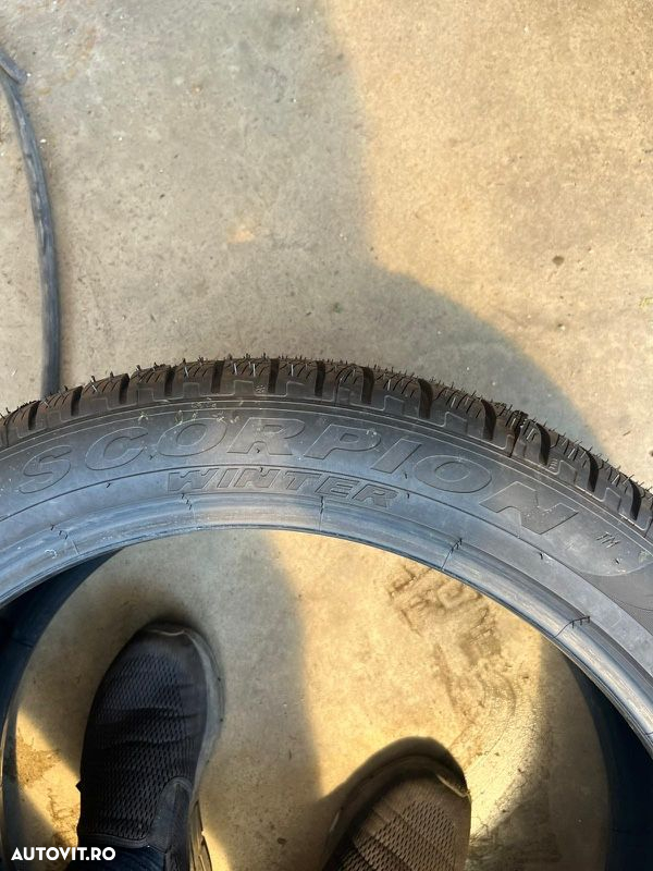 vând 2 anvelope 275/40/22 Pirelli de iarnă noi - 6