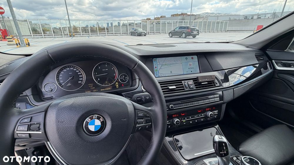 BMW Seria 5 525d - 14