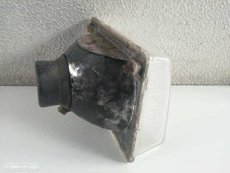 FAROL DIREITO FIAT FIORINO FURGÃO - 4