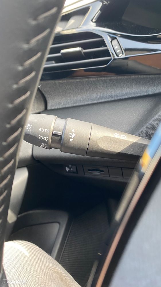 Peugeot 308 SW 1.5 BlueHDi Allure Pack EAT8 - 31