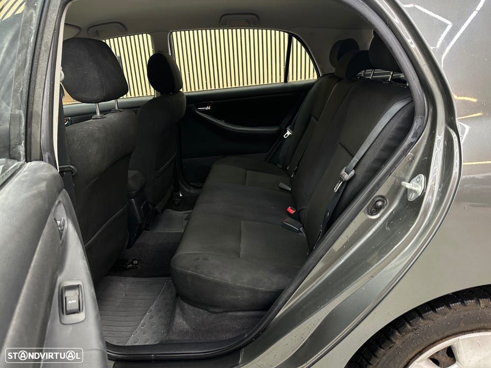 Toyota Corolla 1.6 VVT-i Auto Edition - 12