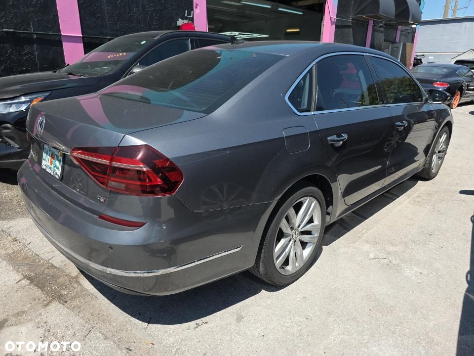 Volkswagen Passat 2.0 TSI BMT Highline DSG - 5