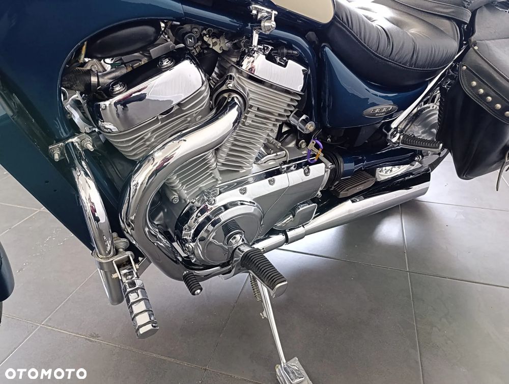 Suzuki Intruder - 14