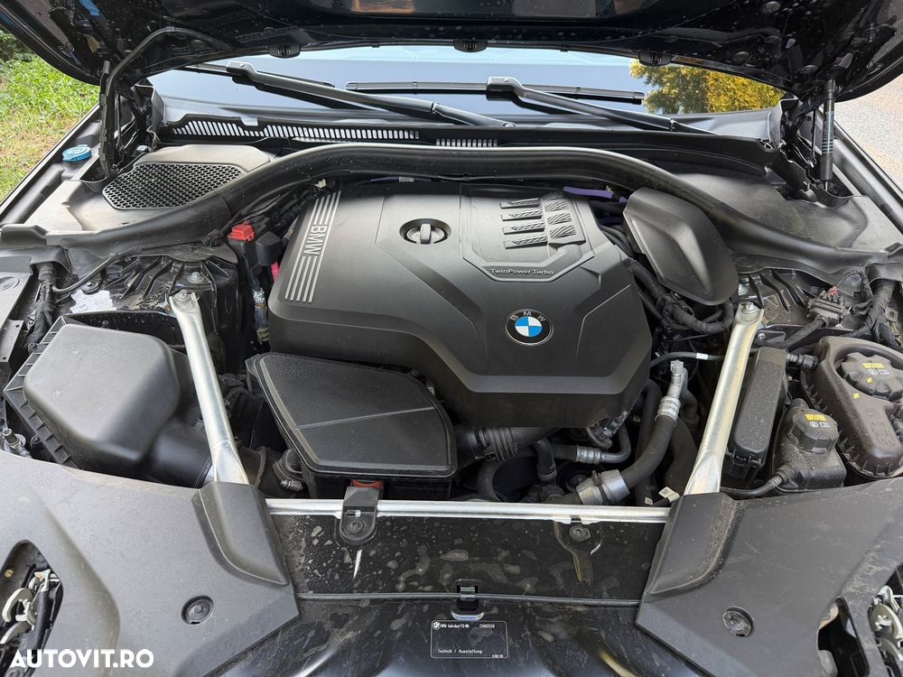 BMW Seria 5 530i xDrive AT MHEV - 35
