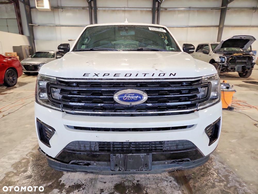 Ford Expedition - 2