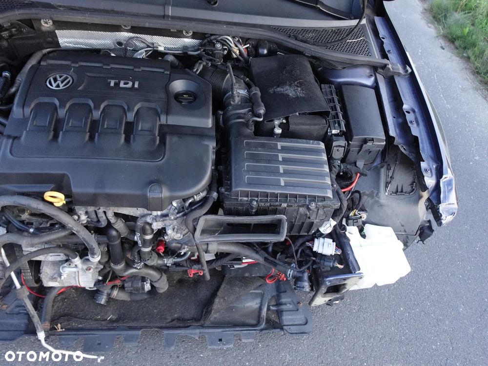 Volkswagen Passat Variant 2.0 TDI SCR DSG Comfortline - 11