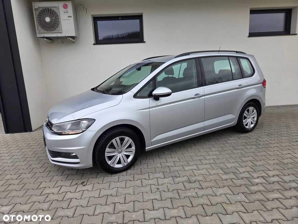 Volkswagen Touran - 15