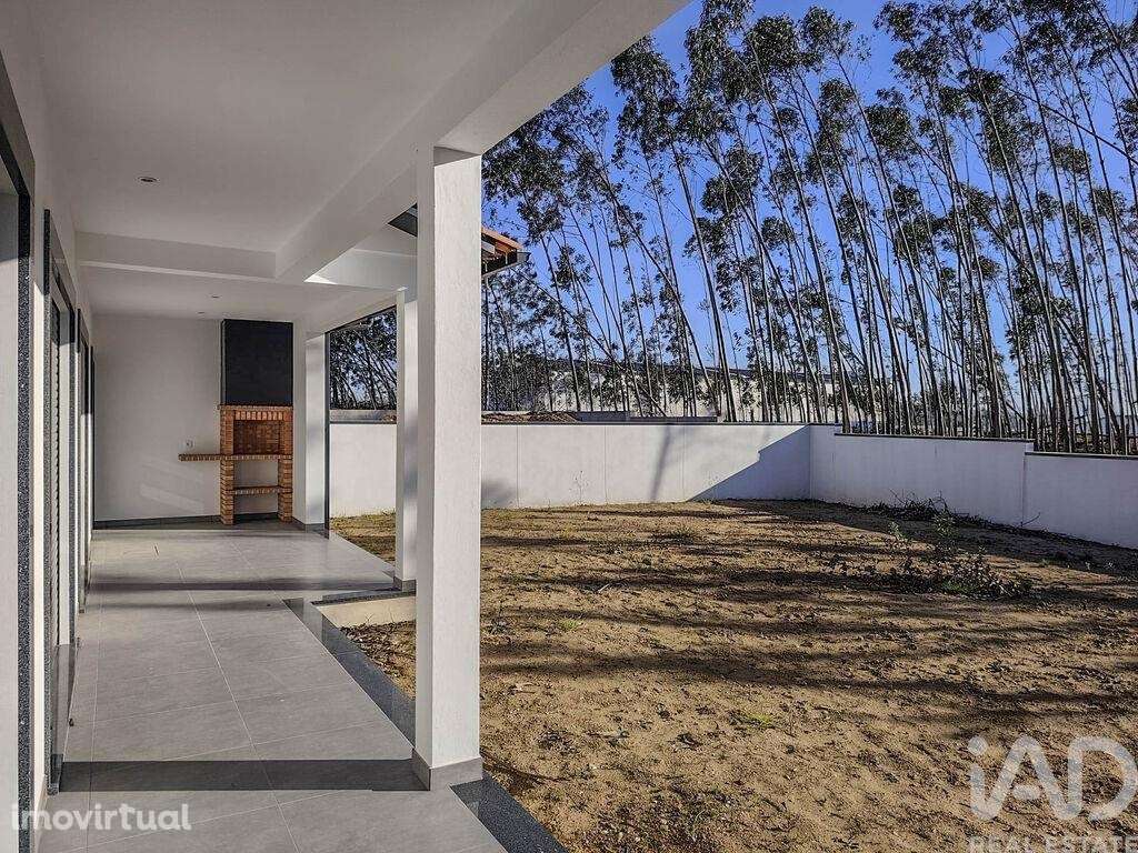 Casa / Villa T3 em Santa Eufémia e Boa Vista de 128,00 m2 - Grande imagem: 2/22