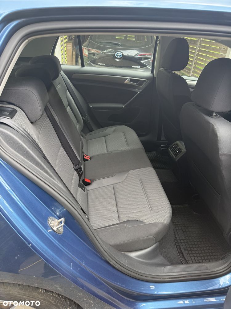 Volkswagen Golf - 9