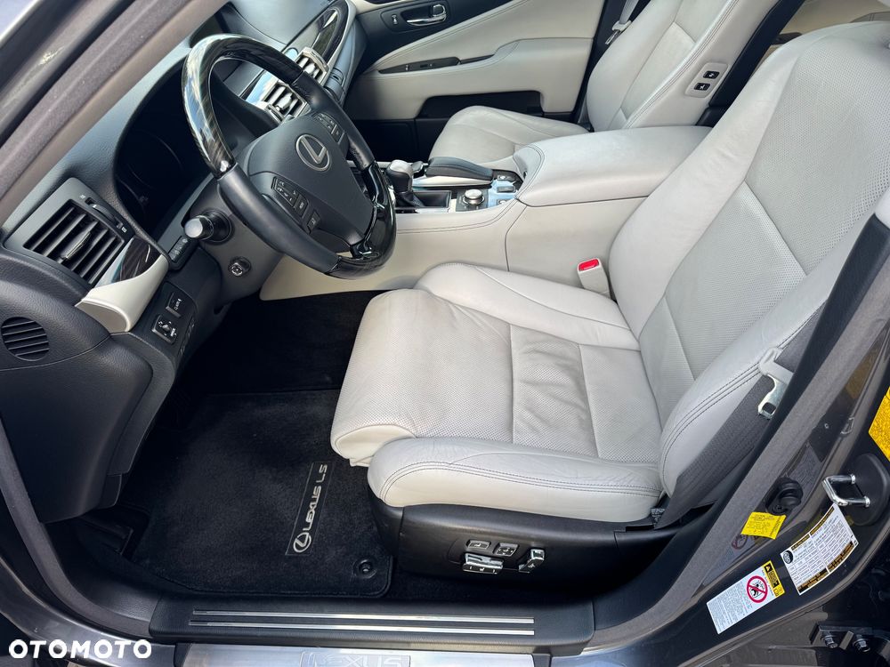 Lexus LS 460 Elite - 15