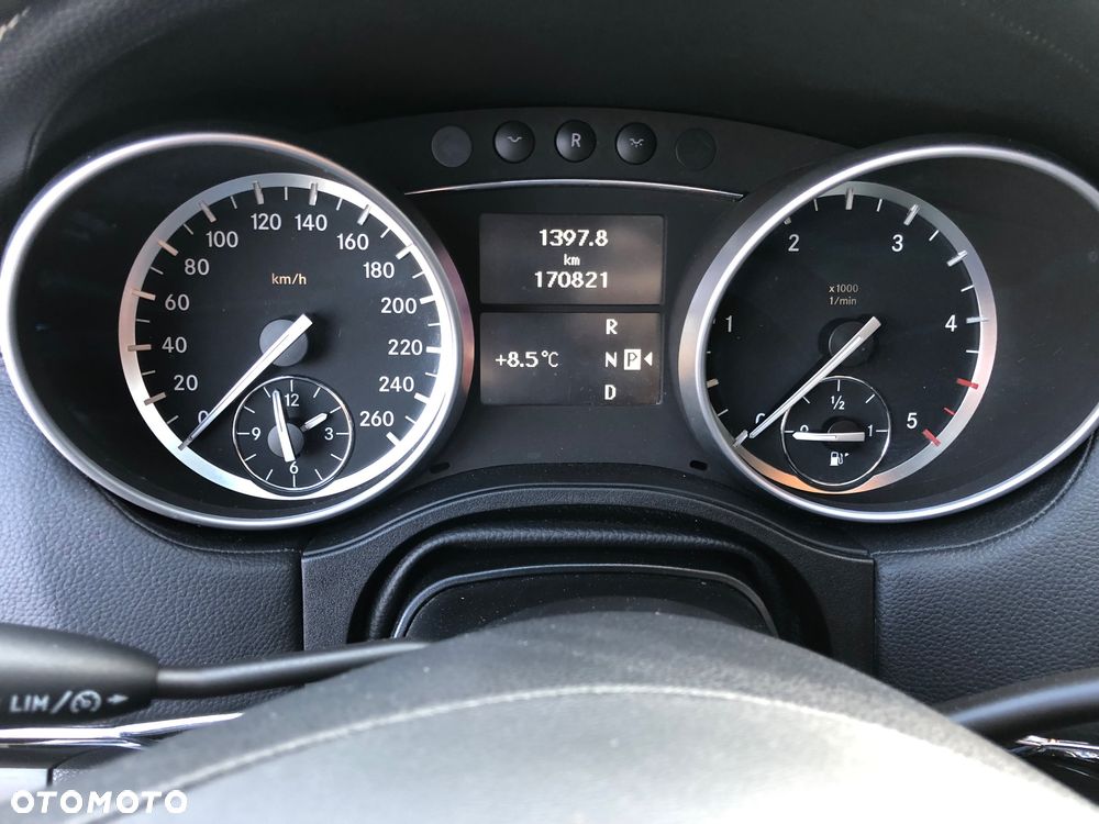 Mercedes-Benz ML 350 BlueTEC 4Matic 7G-TRONIC DPF Grand Edition - 8